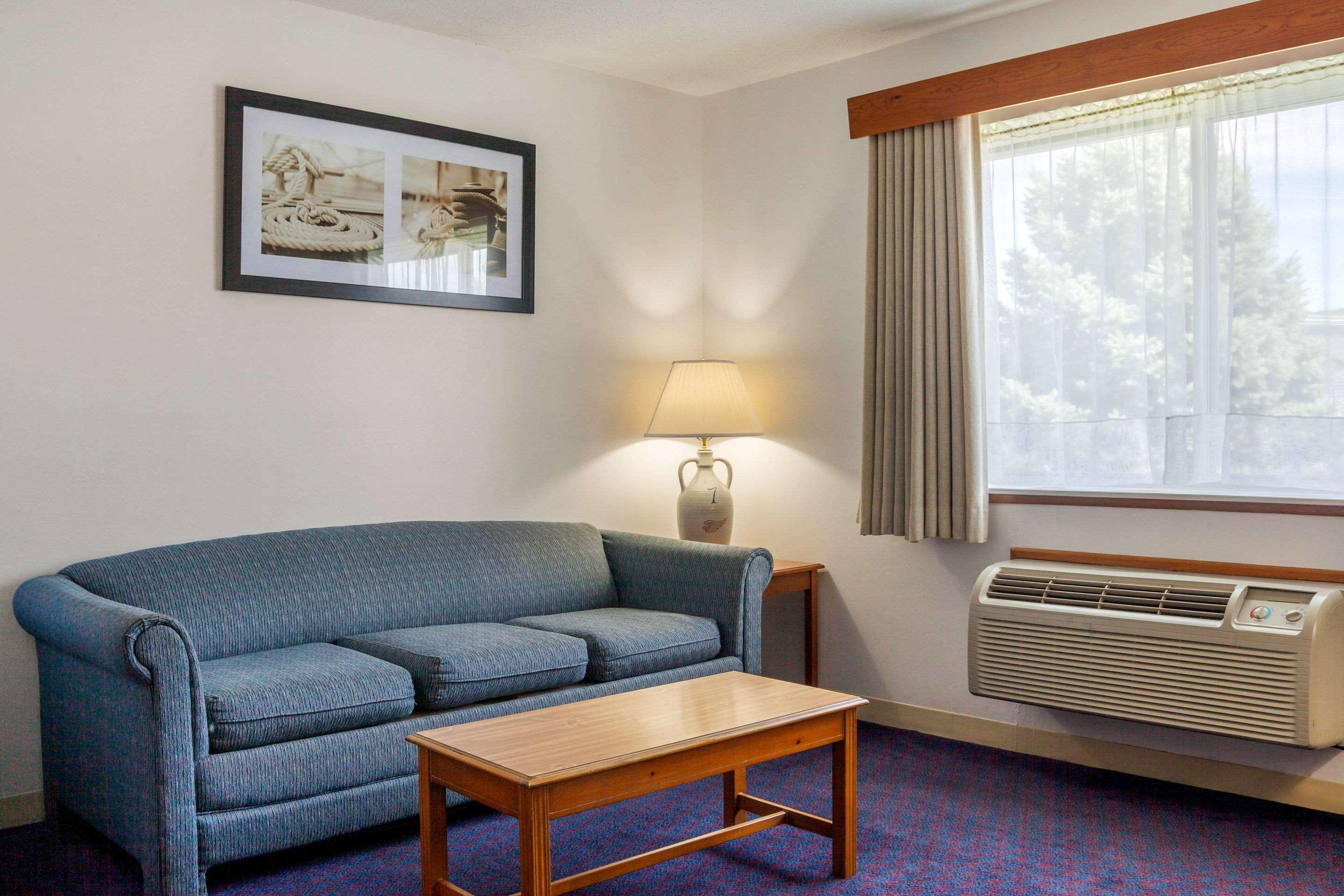 Quality Inn & Suites Prairie du Chien Exterior photo
